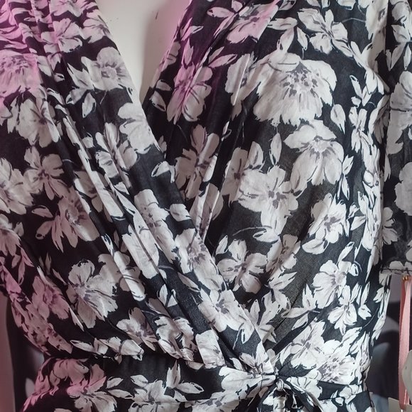 NWT Alex Marie Suzy Floral Wrap Surplice V-Neck Short Sleeve Dress - Picture 6 of 10